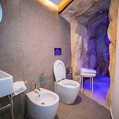Hotel Vogue 2*