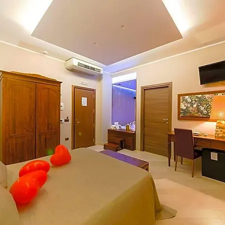 Hotel Vogue 2*