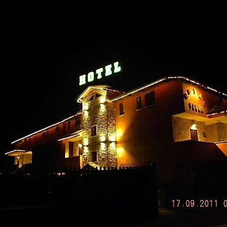 Vogue Hotel 2*