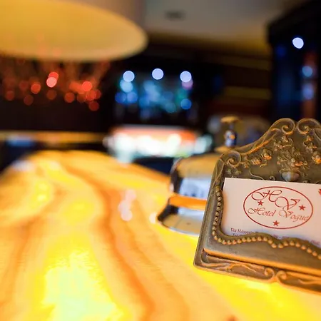 Hotel Vogue 2*